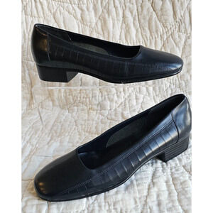 LifeStride Studio Women Leather Texture Flats Shoes Navy Slip On Round Toe Sz 8M